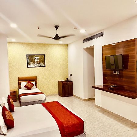 Amora Rooms Dwarka Neu-Delhi Exterior foto