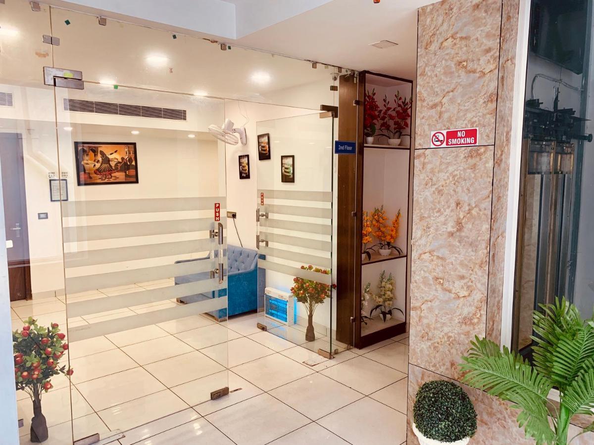 Amora Rooms Dwarka Neu-Delhi Exterior foto