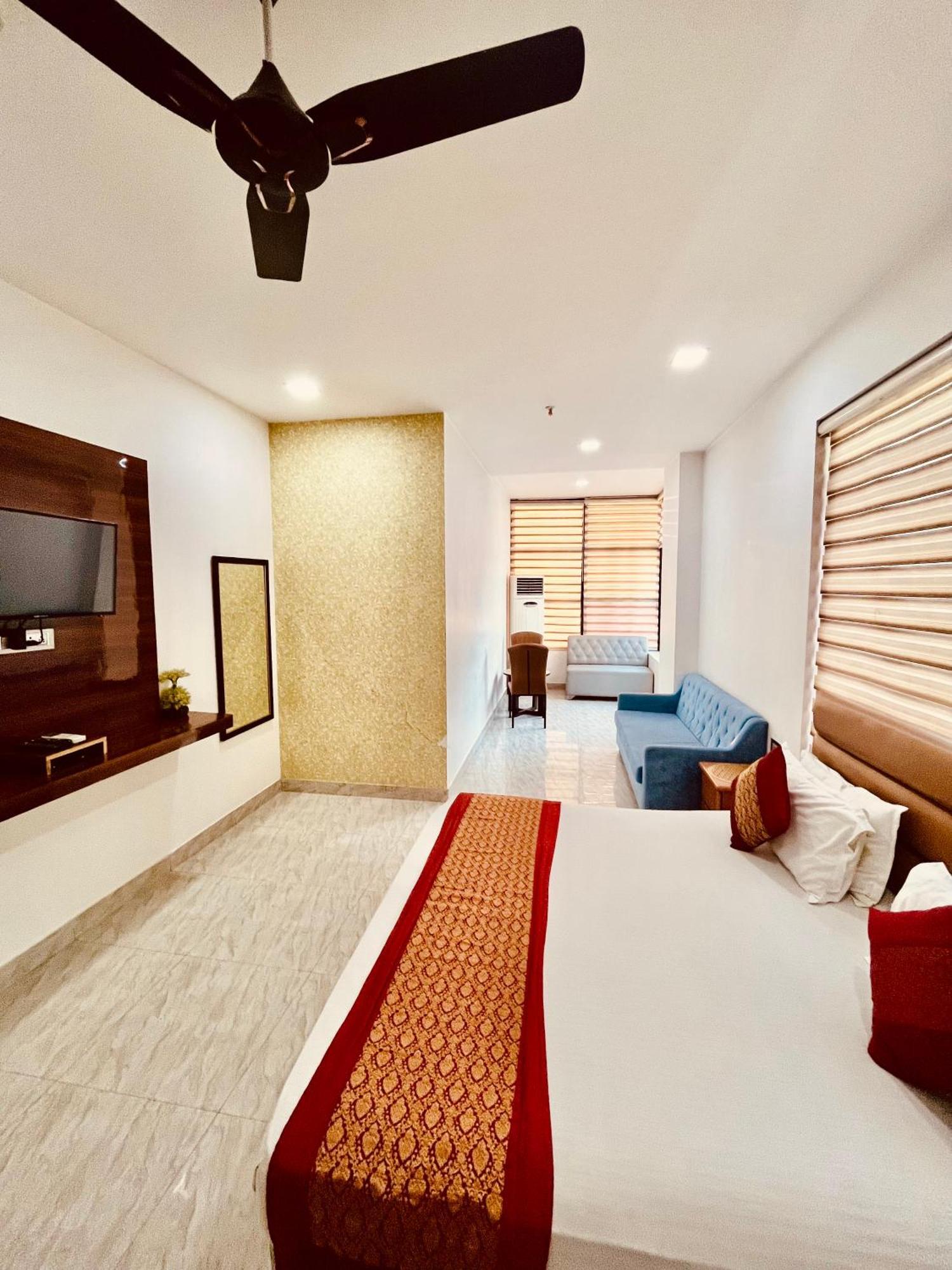 Amora Rooms Dwarka Neu-Delhi Exterior foto