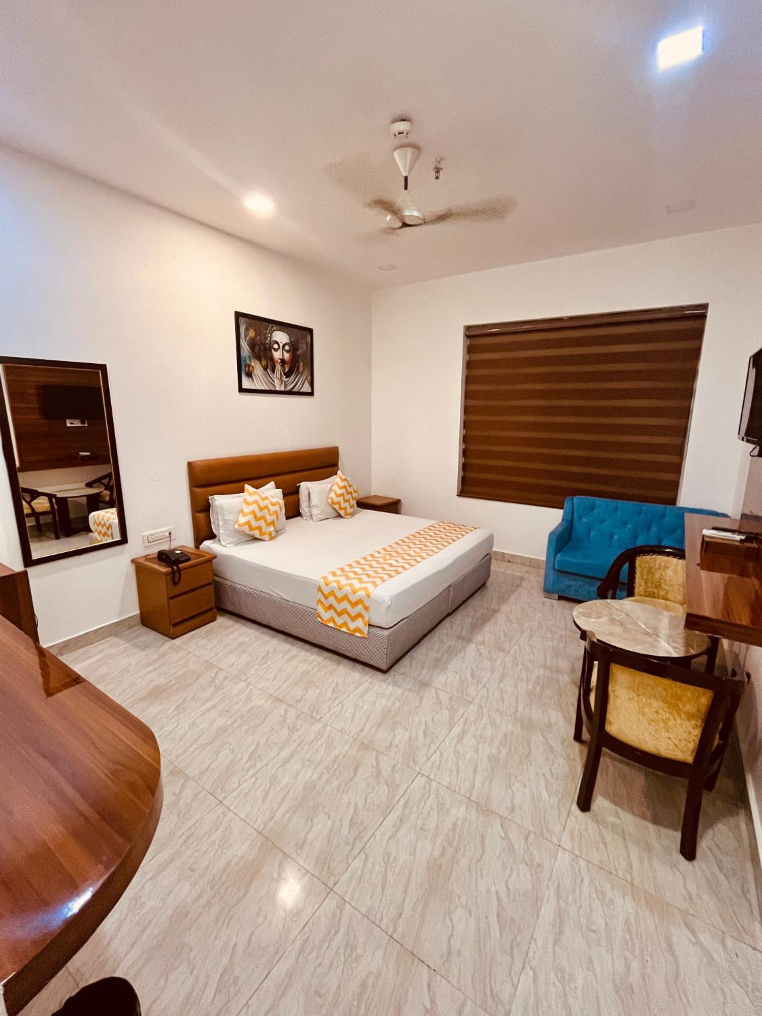 Amora Rooms Dwarka Neu-Delhi Exterior foto