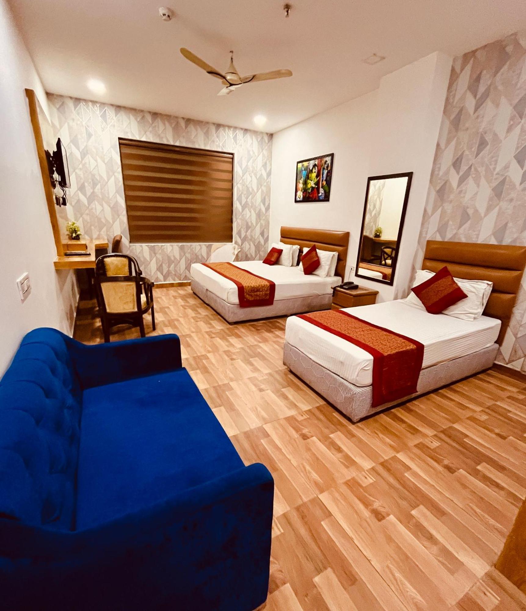 Amora Rooms Dwarka Neu-Delhi Exterior foto