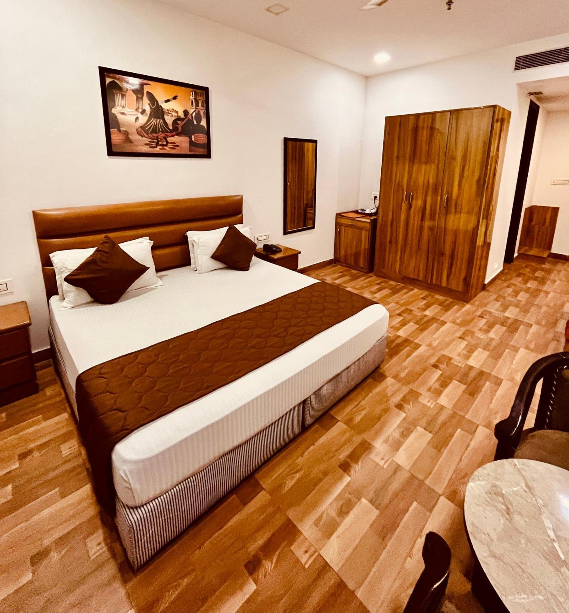 Amora Rooms Dwarka Neu-Delhi Exterior foto
