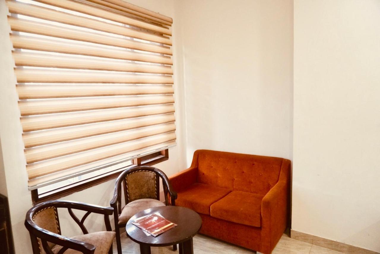 Amora Rooms Dwarka Neu-Delhi Exterior foto